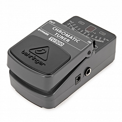 Напольный тюнер Behringer TU300 Chromatic Tuner